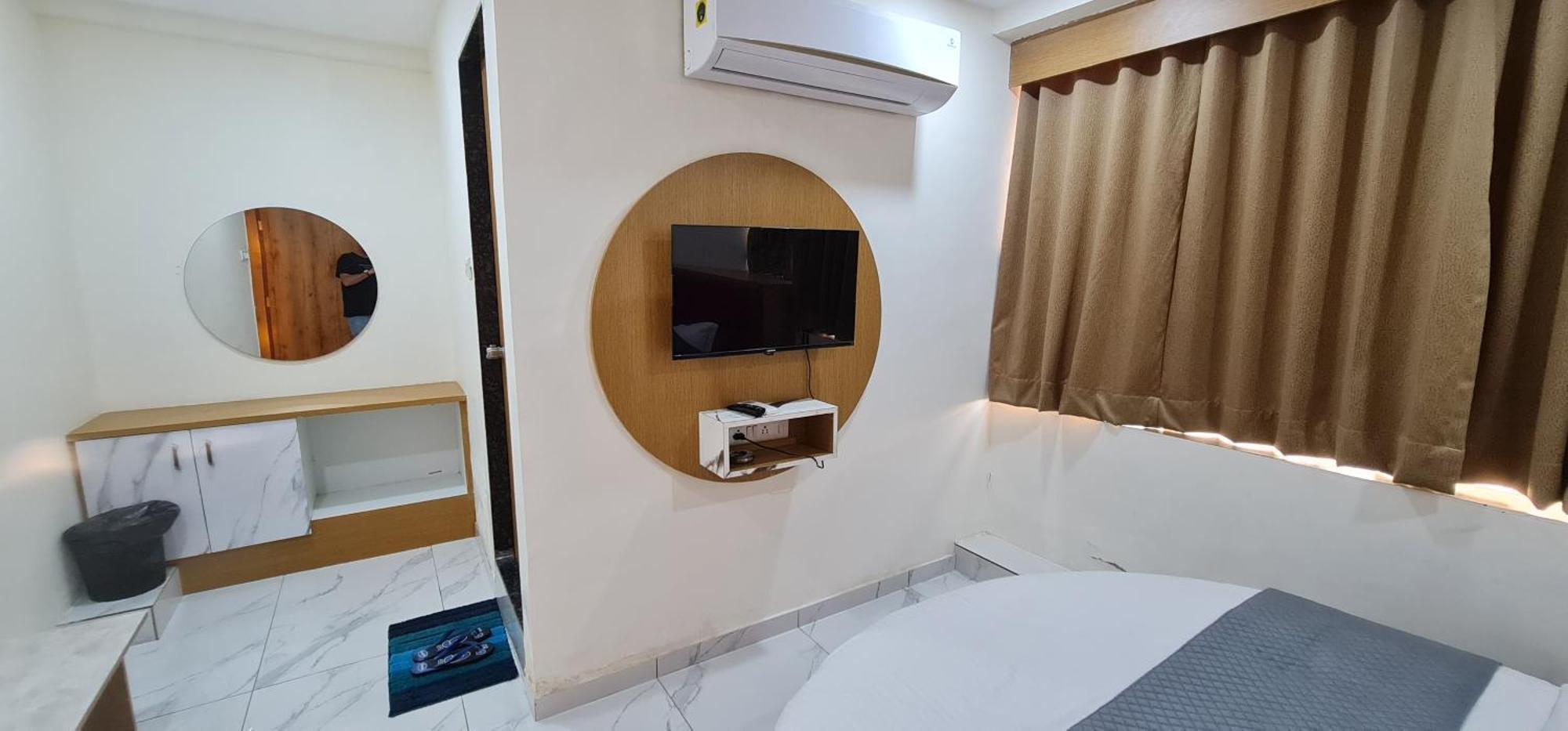 Hotel Vivan Vadodara Exterior foto